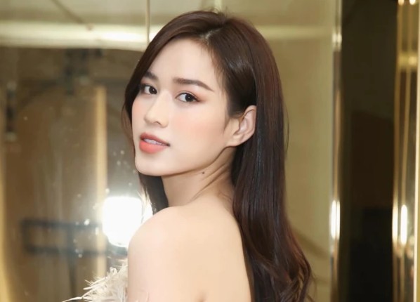 Đỗ Thị Hà tung bộ ảnh đẹp ngất ngây sau khi được dự đoán đăng quang Miss World 2021