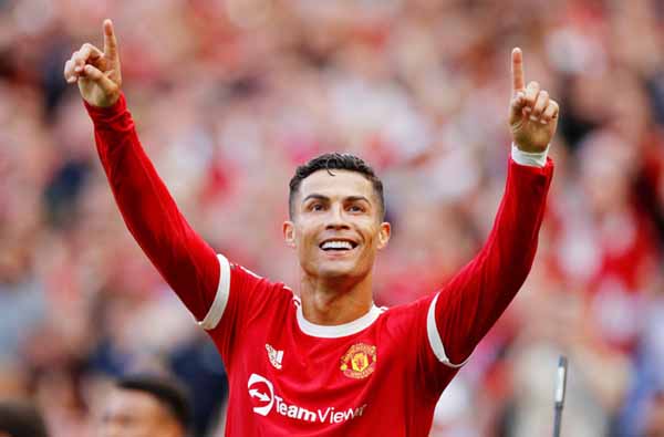 Ronaldo chi 7 triệu bảng để mua đất