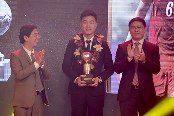 Quả bóng vàng Việt Nam: Bao giờ quân bầu Đức thôi... hụt hẫng