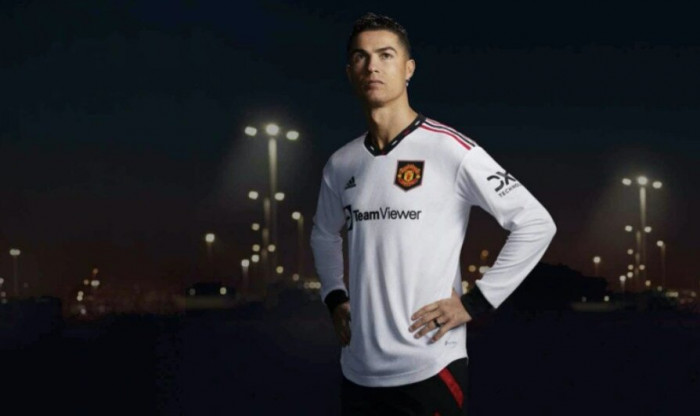 Thông tin bất ngờ về tương lai Ronaldo ở MU