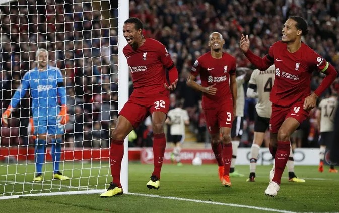 Liverpool thoát hiểm phút 89, Tottenham thua sốc phút bù giờ