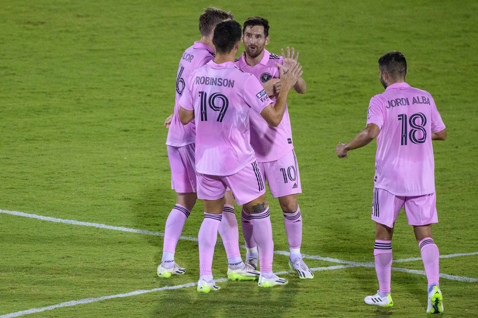 Messi: Người cách mạng Inter Miami và bóng đá Mỹ