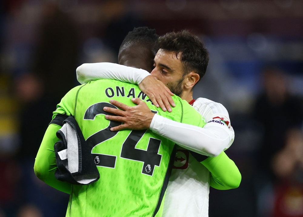 Sau vòng 6 Ngoại hạng Anh: MU và Man City ca khúc khải hoàn