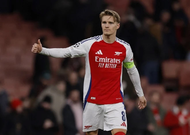 8 CLB vào tứ kết Champions League