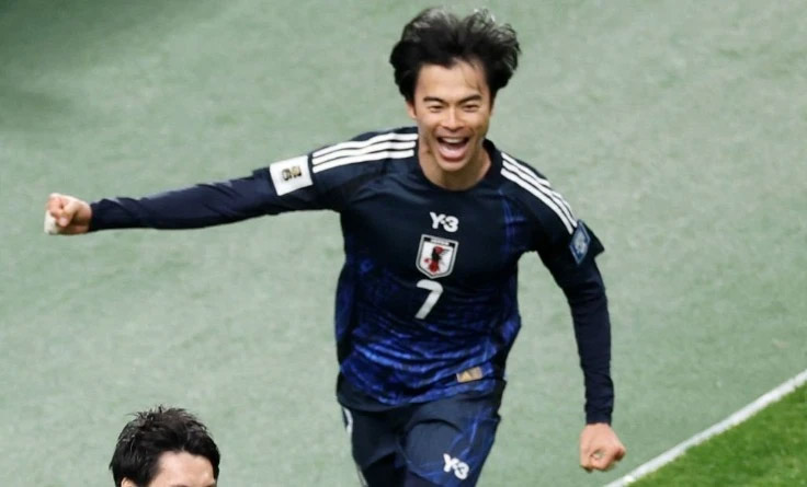 MU hỏi mua Mitoma với giá kỷ lục