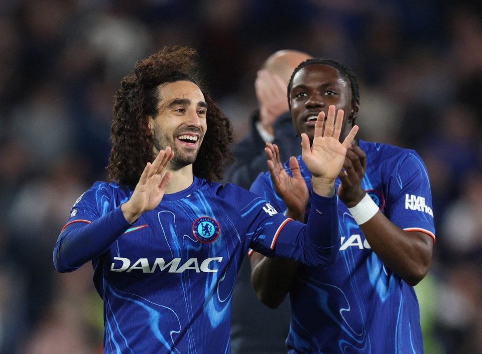 Chelsea thu bộn tiền từ bán cầu thủ