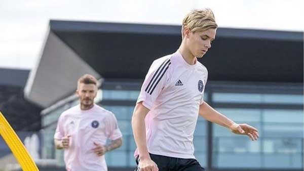 Beckham chính thức có người nối nghiệp quần đùi áo số