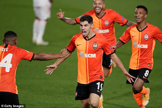 Real Madrid thua sốc ngay trên sân nhà; Bayern Munich hủy diệt "binh đoàn hắc ám"